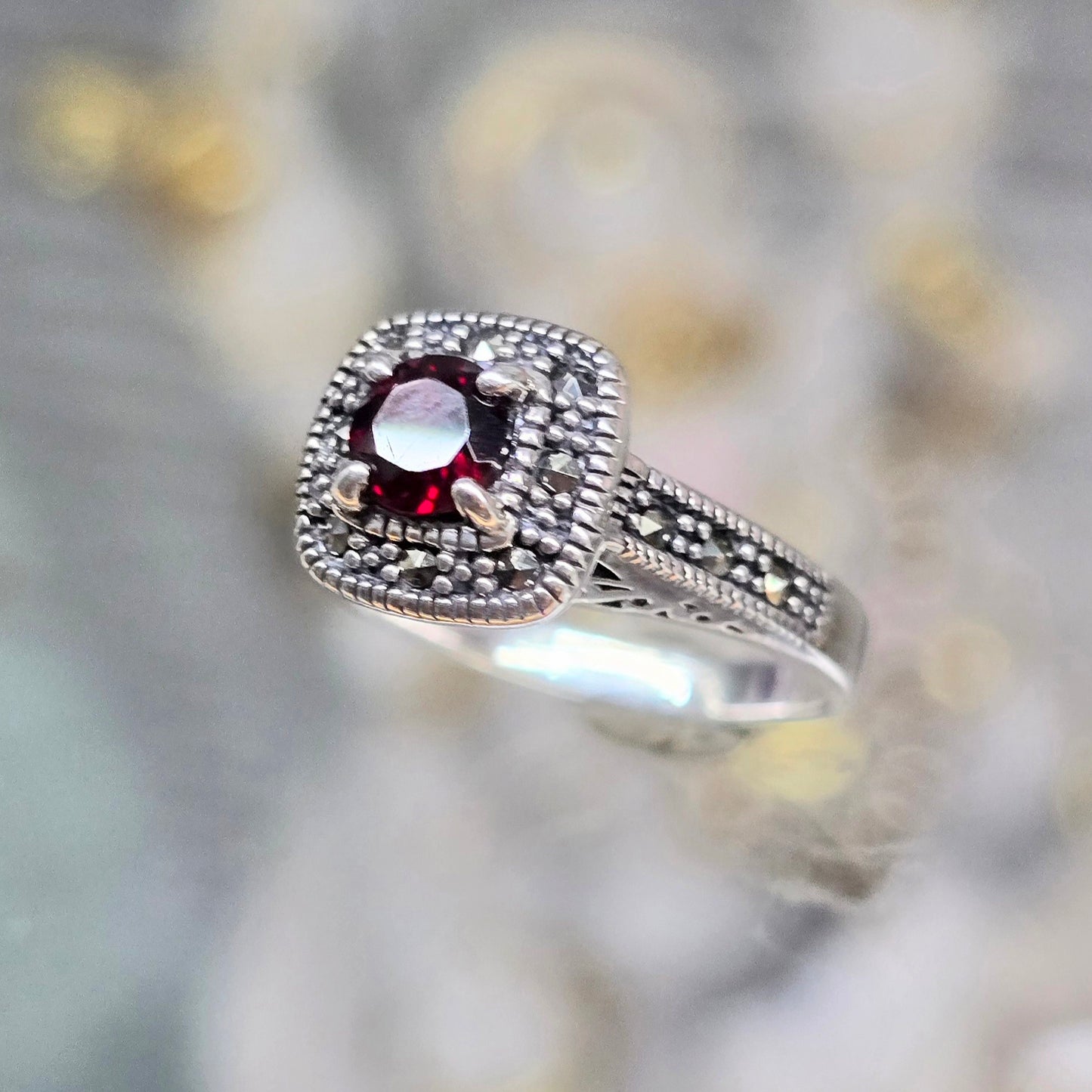 Garnet Size 5.5 Ring (Sterling Silver 925)