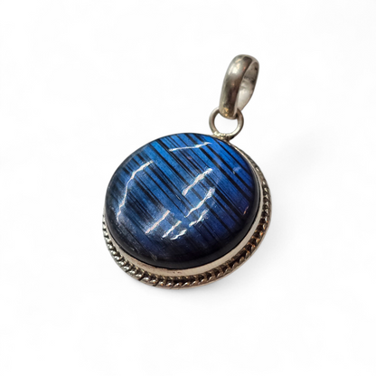 Labradorite Circular Pendant (Sterling Silver 925)