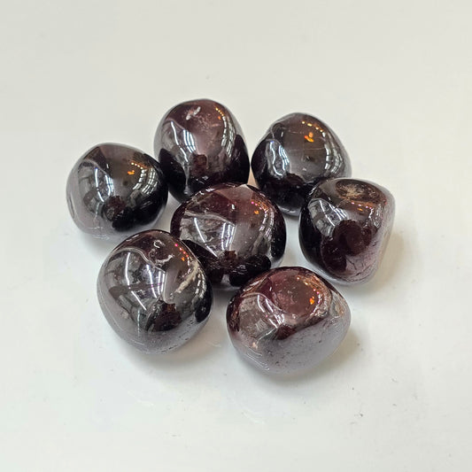 Garnet Tumble Stone (AAA Grade - Africa)