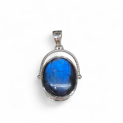Labradorite Circular Pendant #2 (Sterling Silver 925)