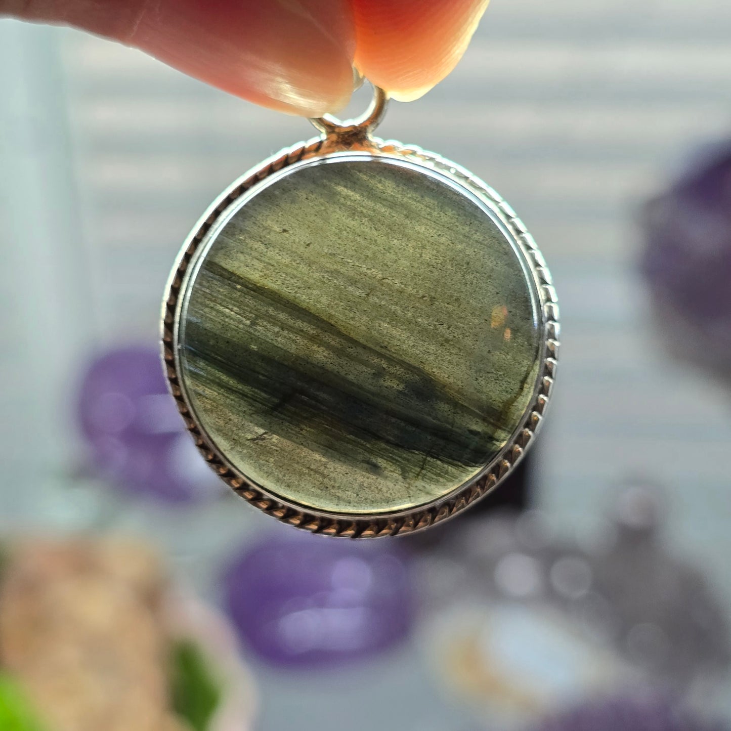 Labradorite Circular Pendant (Sterling Silver 925)